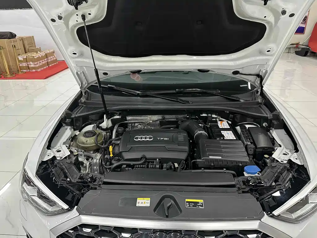 Audi Q3 Sportback — фото 19