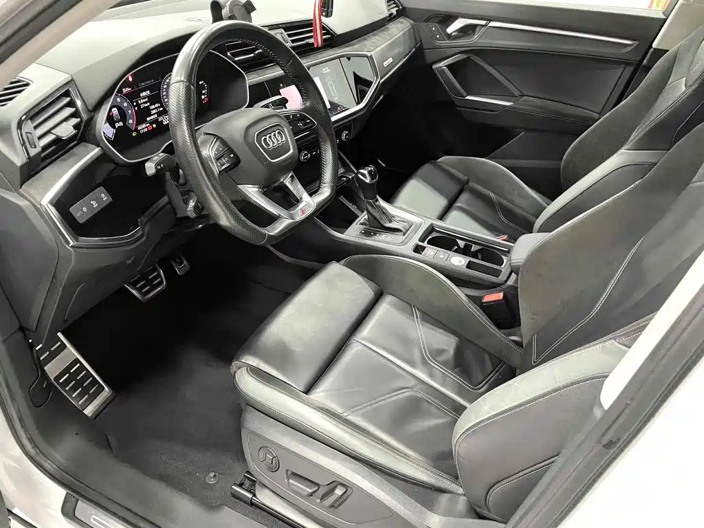 Audi Q3 Sportback — фото 7