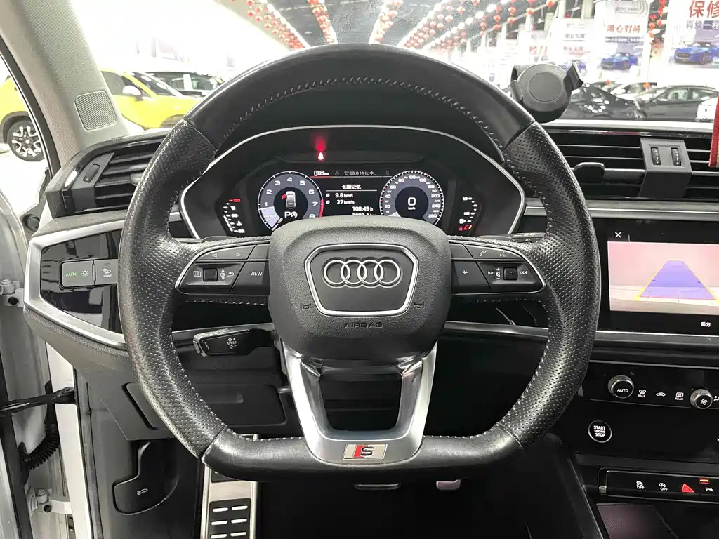 Audi Q3 Sportback — фото 8