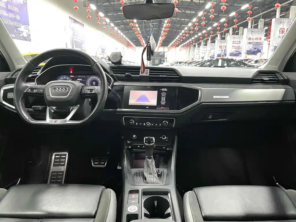 Audi Q3 Sportback — фото 9