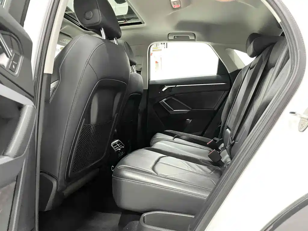 Audi Q3 Sportback — фото 10