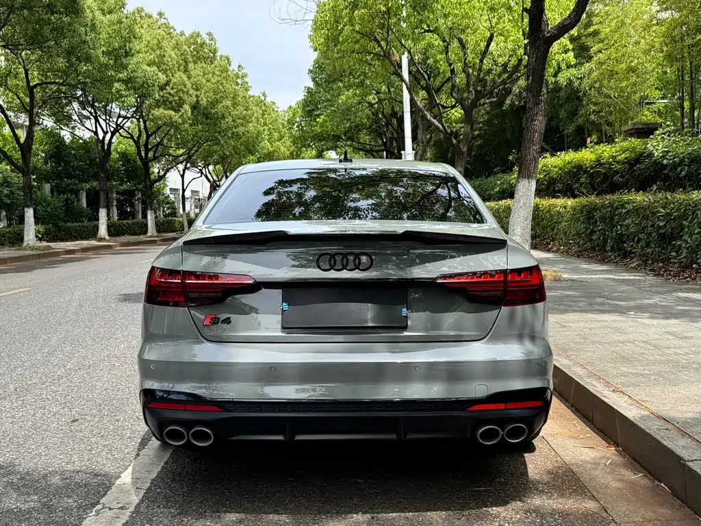 Audi S4 — фото 5