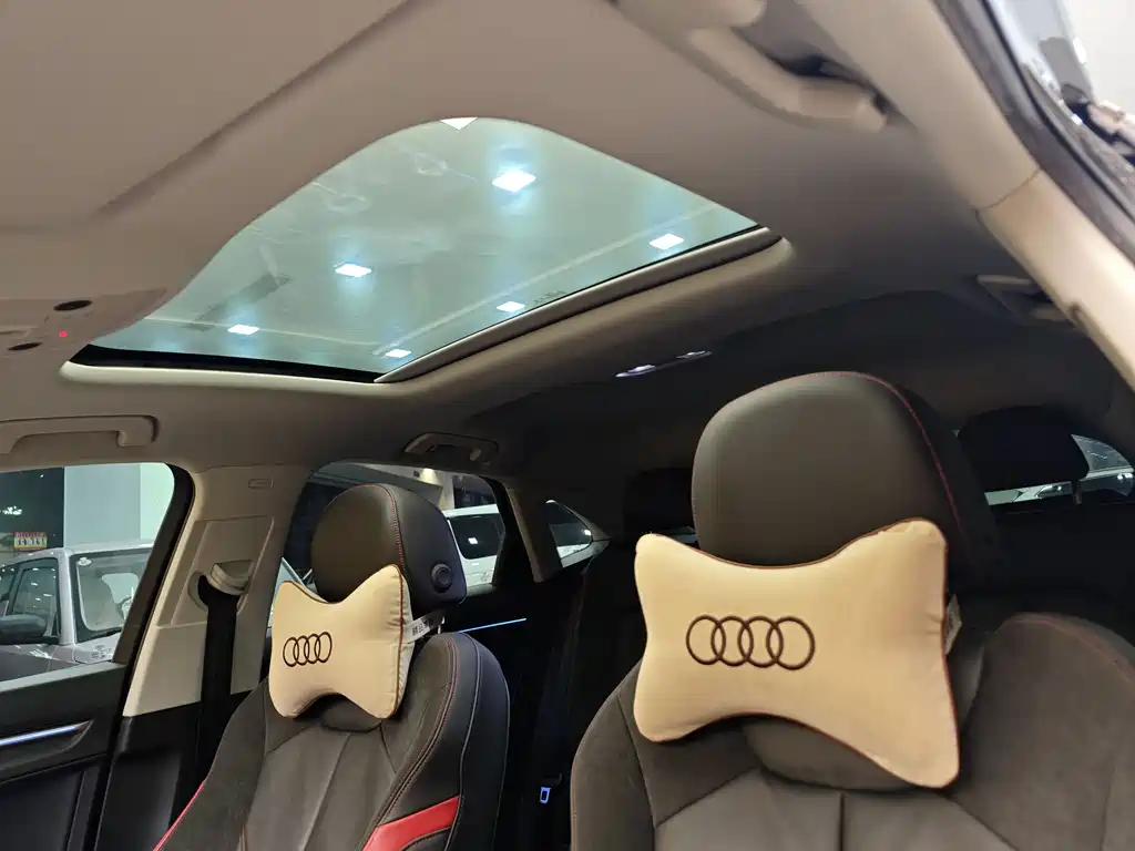 Audi Q3 Sportback — фото 13