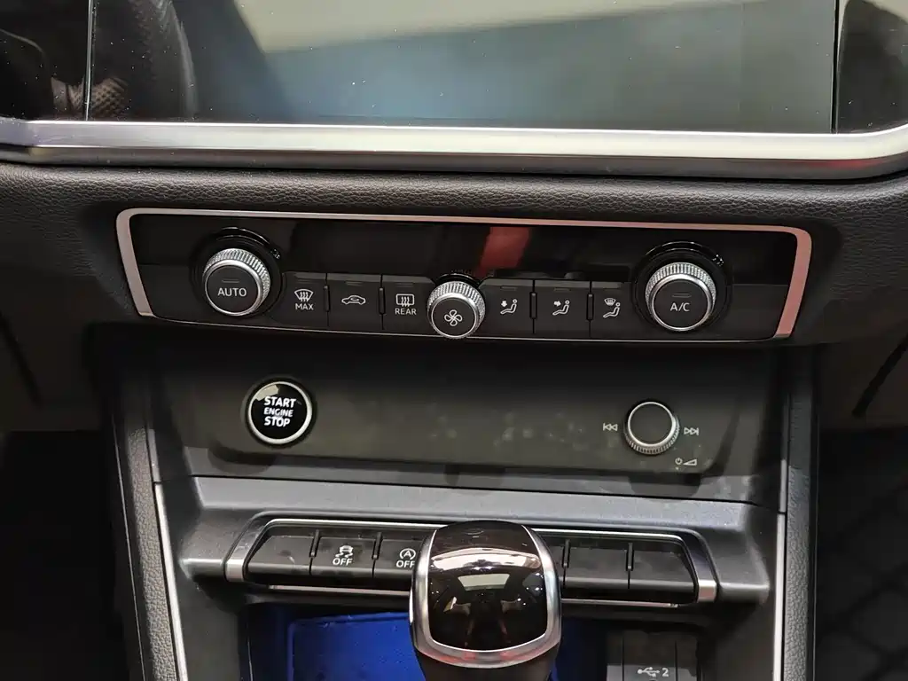 Audi Q3 Sportback — фото 17