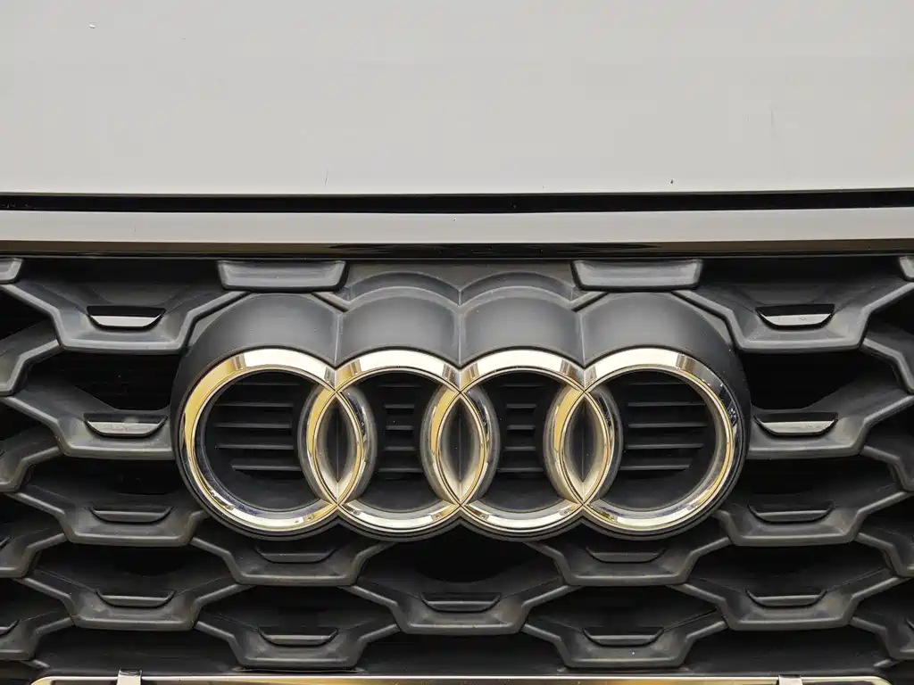 Audi Q3 Sportback — фото 3