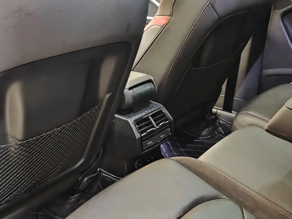 Audi Q3 Sportback — фото 24