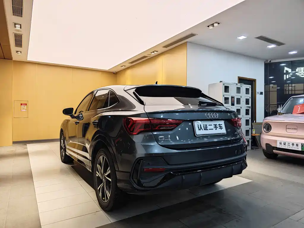 Audi Q3 Sportback — фото 26
