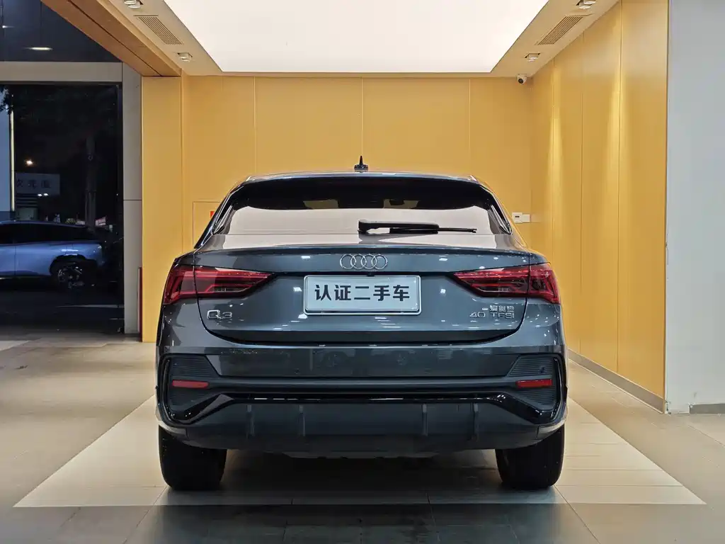 Audi Q3 Sportback — фото 29