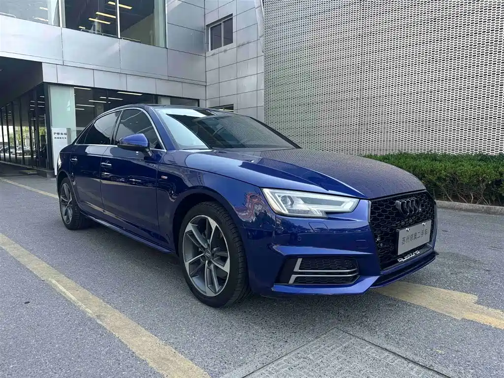 Audi A4L — фото 3