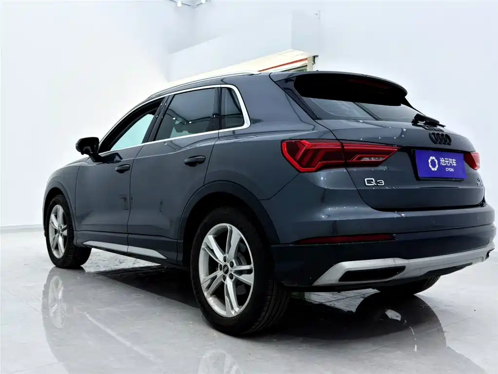 Audi Q3 — фото 4