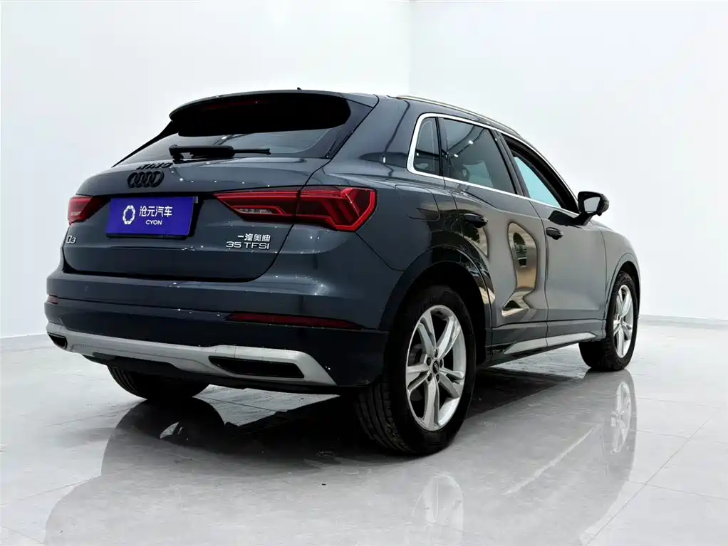 Audi Q3 — фото 6