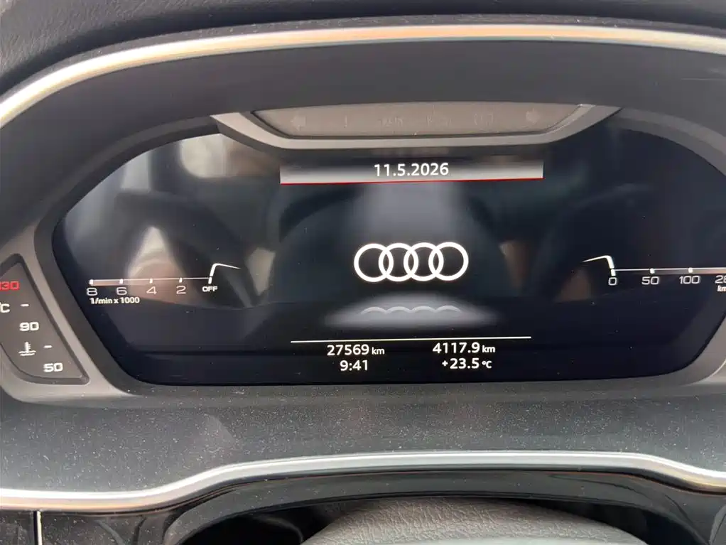 Audi Q3 — фото 10