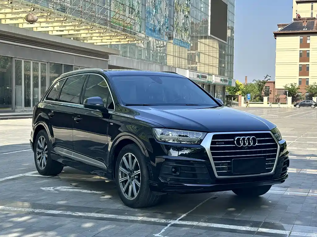 Audi Q7 — фото 3