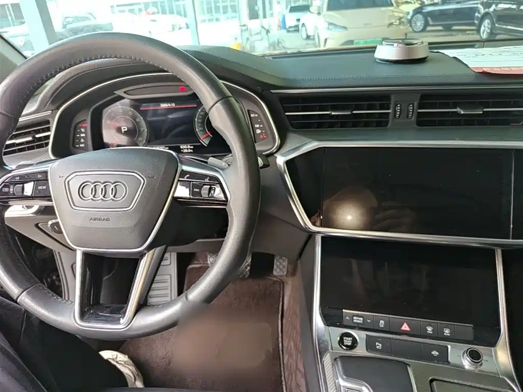 Audi A6L — фото 10