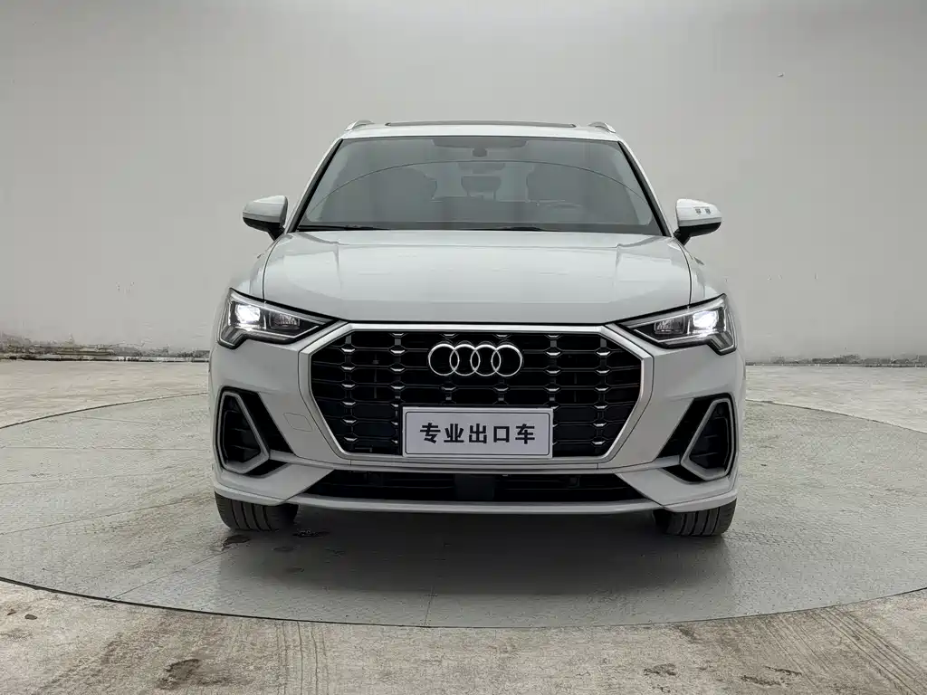 Audi Q3 — фото 3
