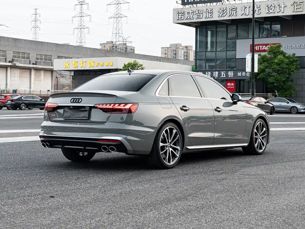 Audi S4 — фото 4