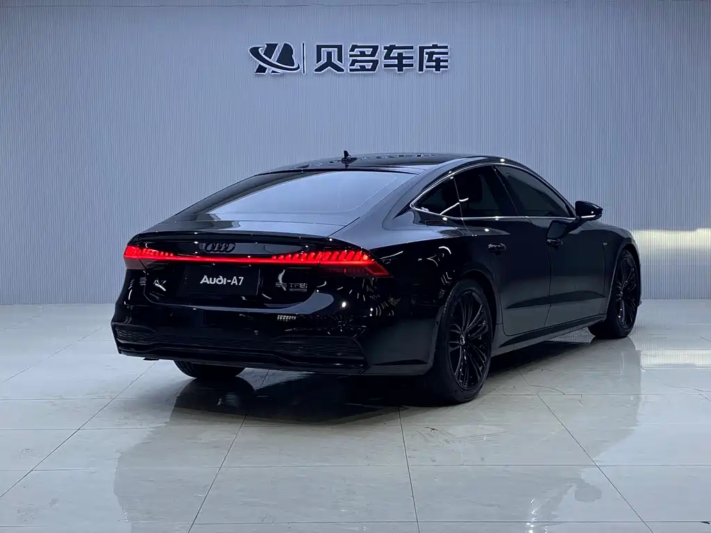 Audi A7 — фото 5
