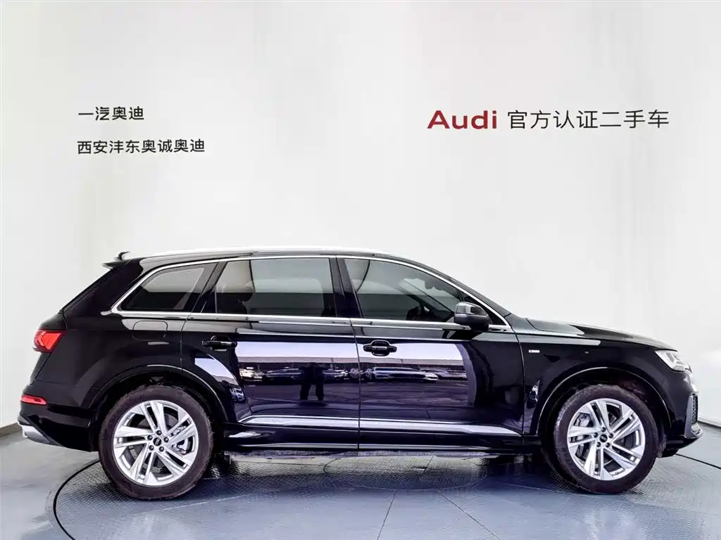 Audi Q7 — фото 3