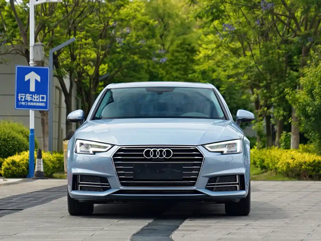 Audi A4L — фото 2