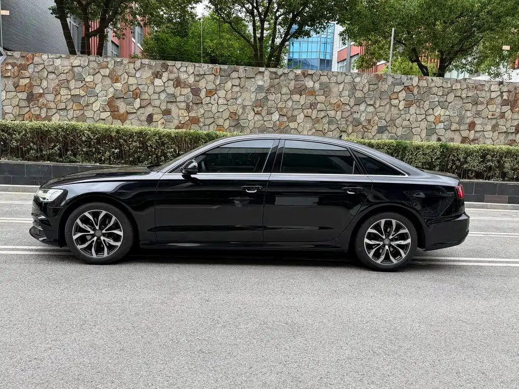 Audi A6L — фото 4