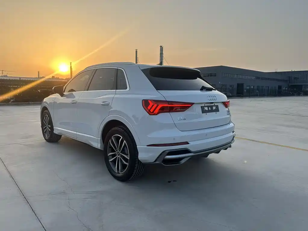 Audi Q3 — фото 4