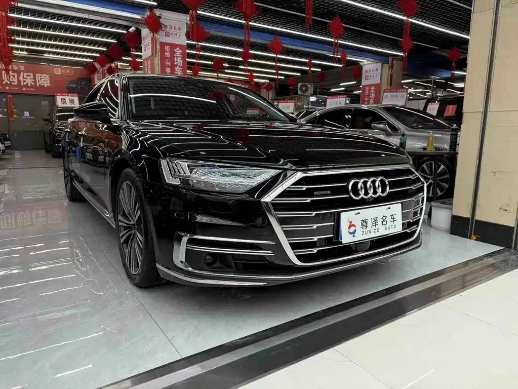 Audi A8 — фото 3
