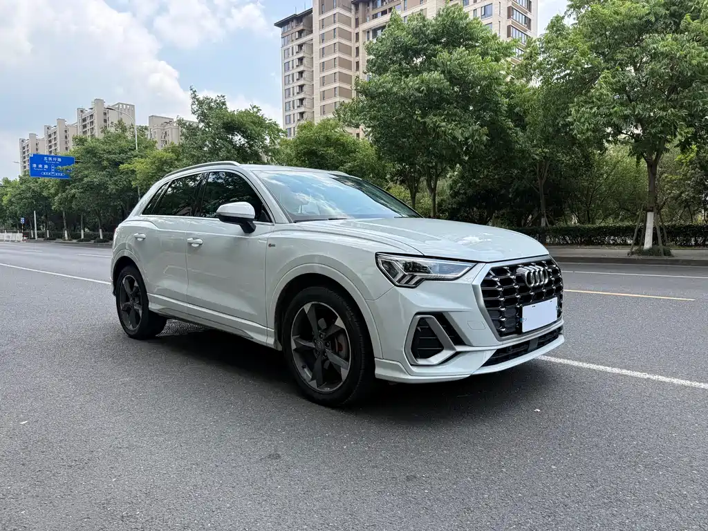 Audi Q3 — фото 3