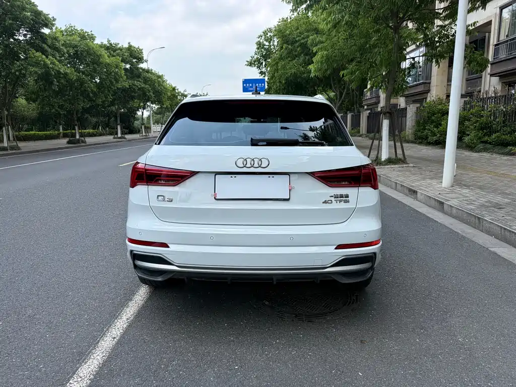 Audi Q3 — фото 9
