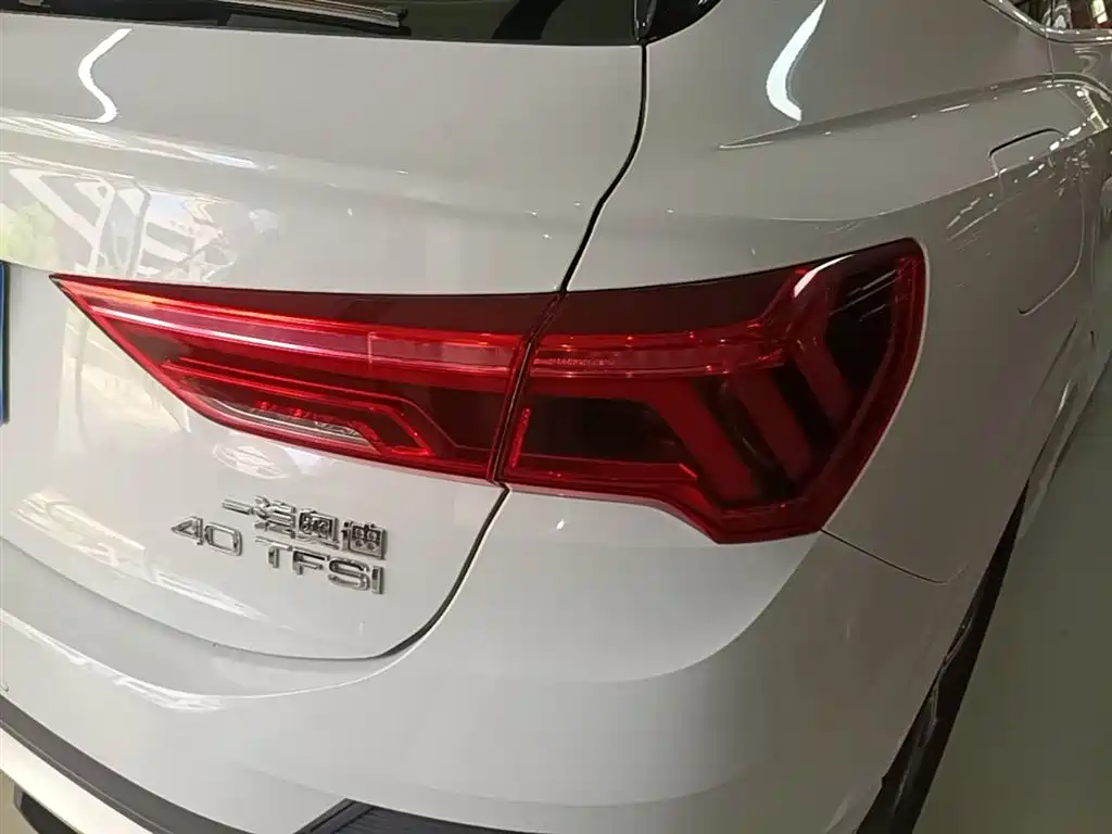 Audi Q3 Sportback — фото 8
