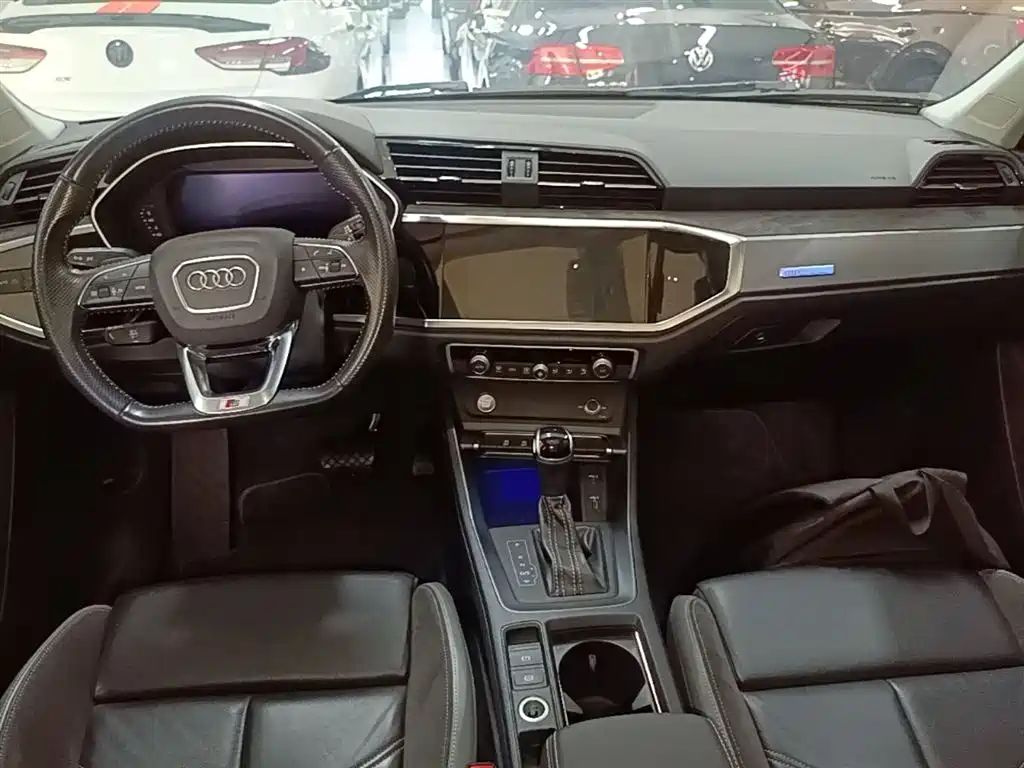Audi Q3 Sportback — фото 10