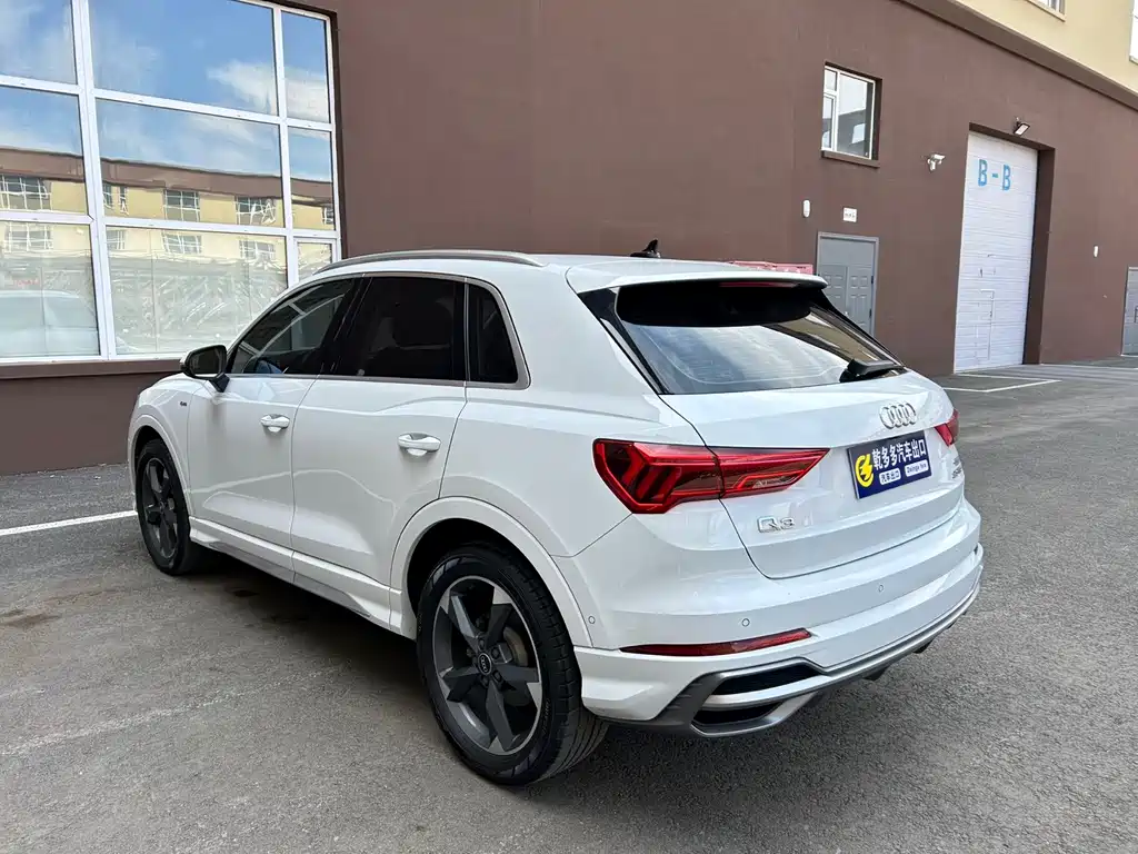 Audi Q3 — фото 4