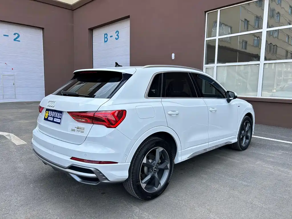 Audi Q3 — фото 5
