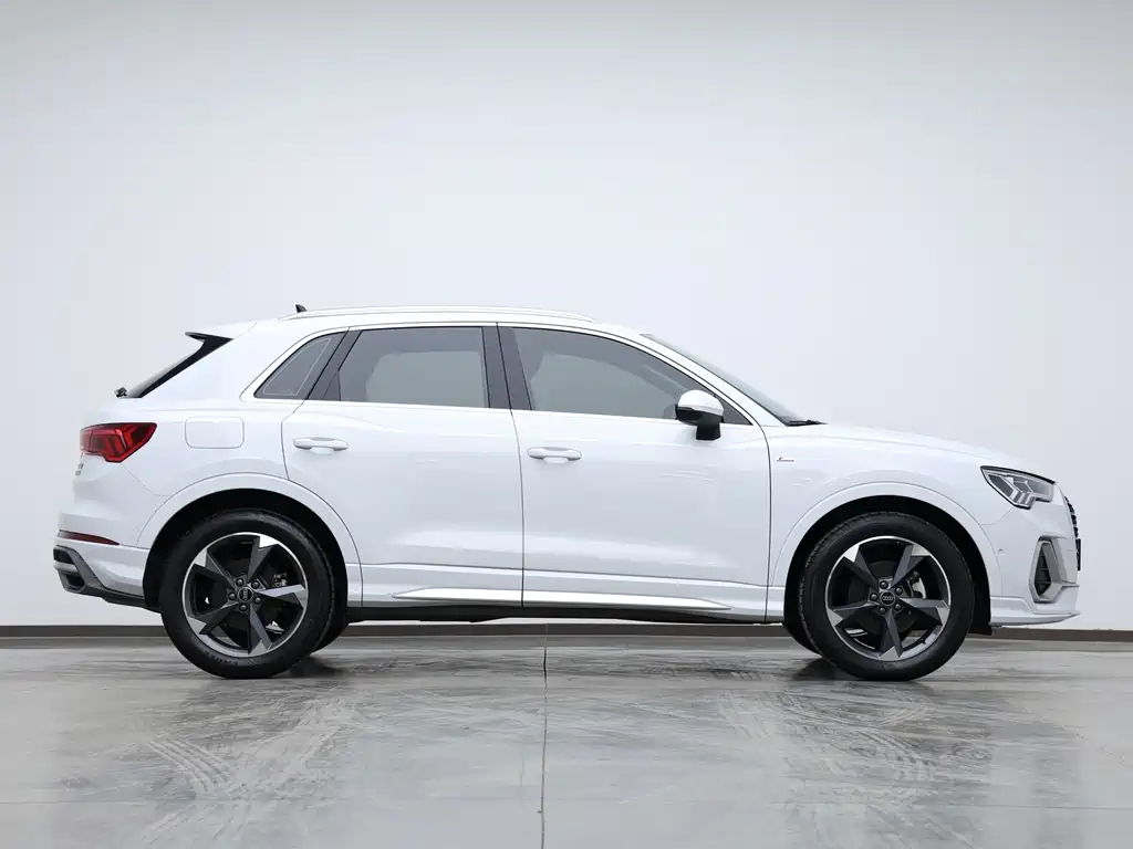 Audi Q3 — фото 5
