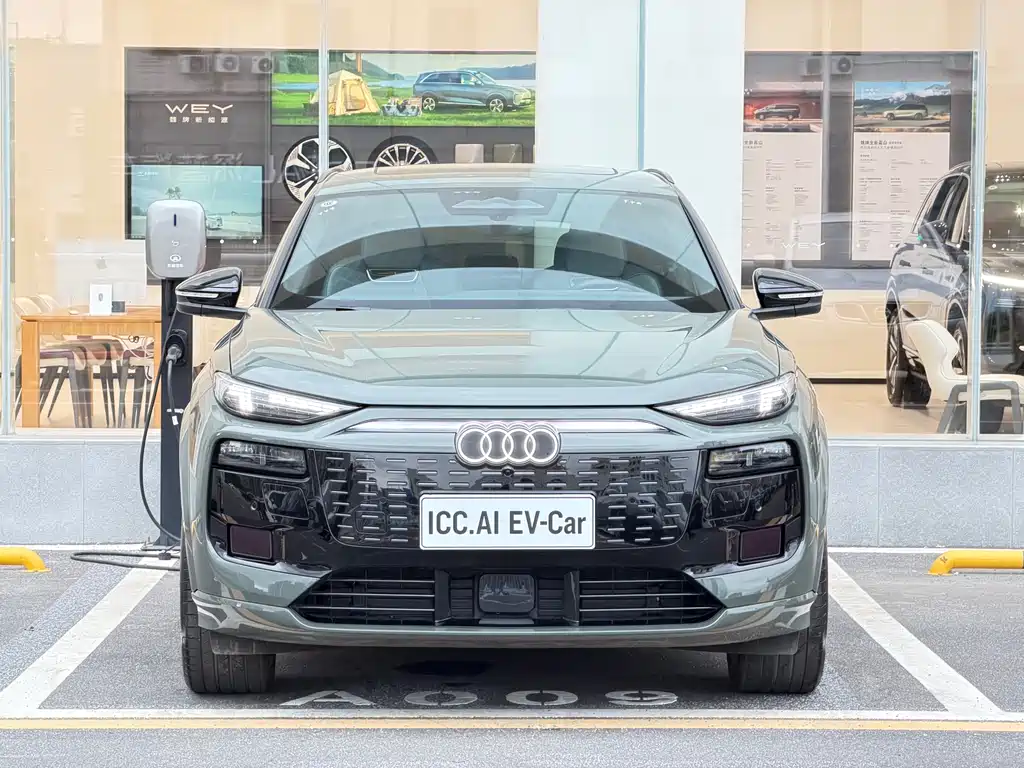 Audi Q6L e-tron — фото 2