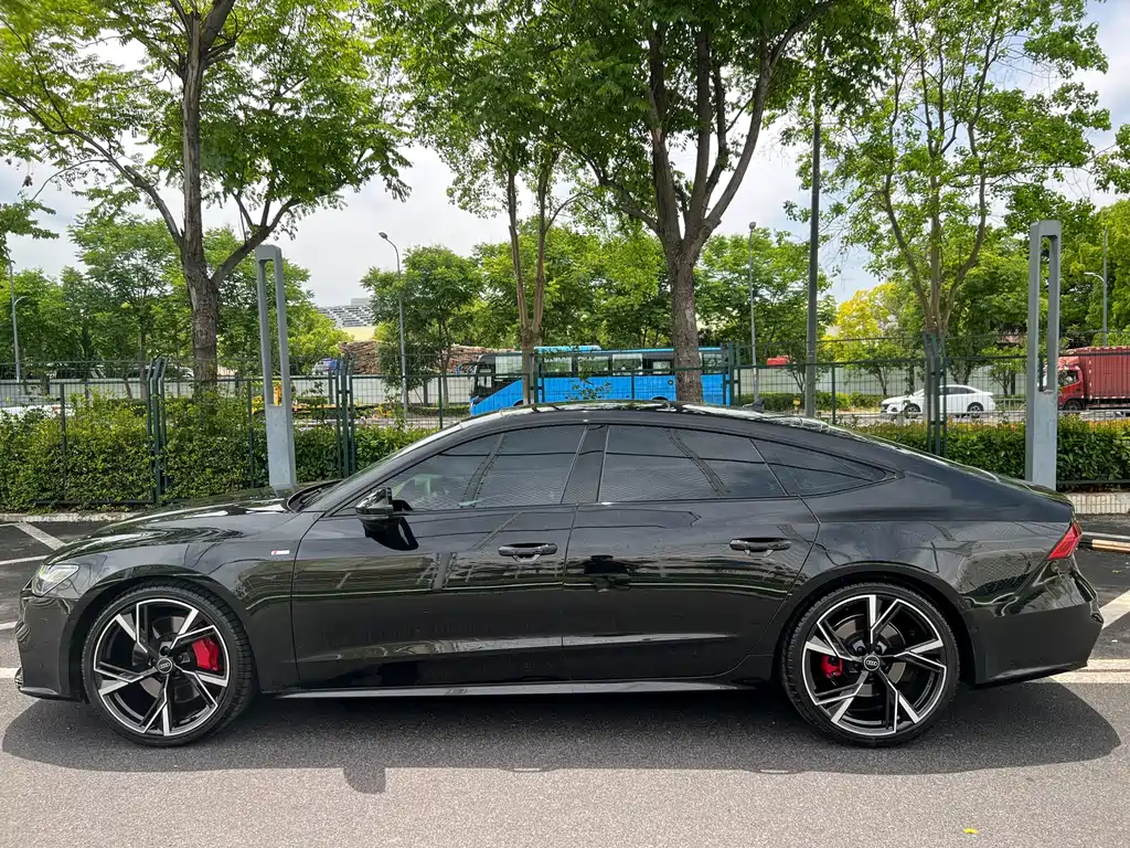 Audi A7 — фото 7