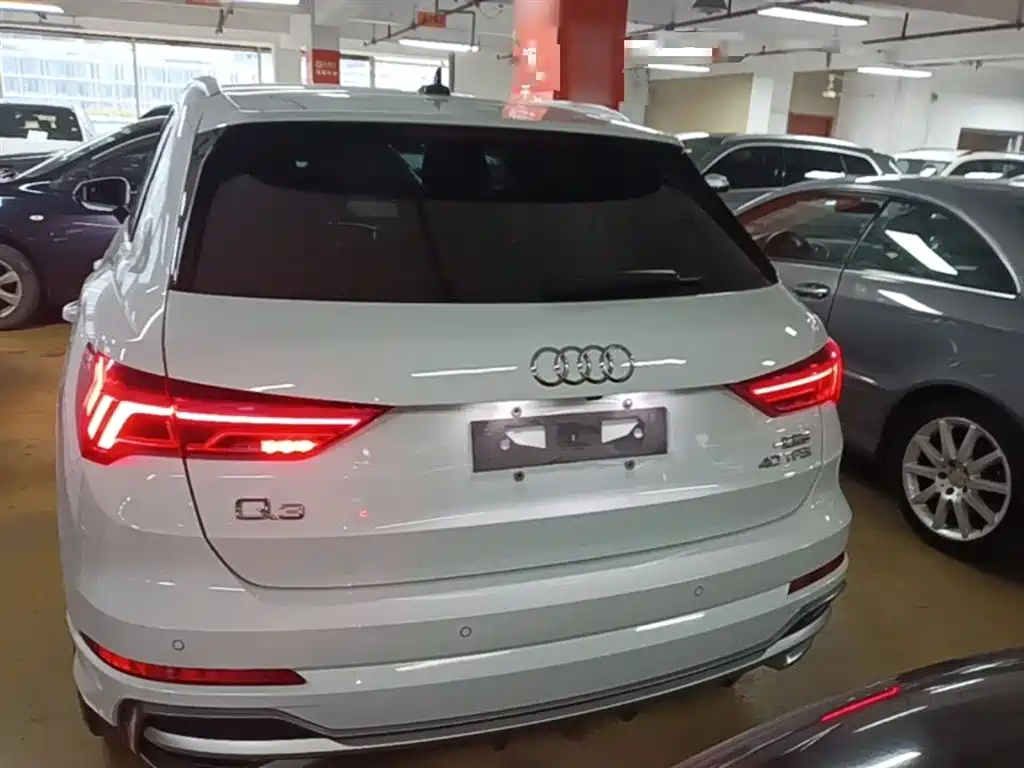 Audi Q3 — фото 6
