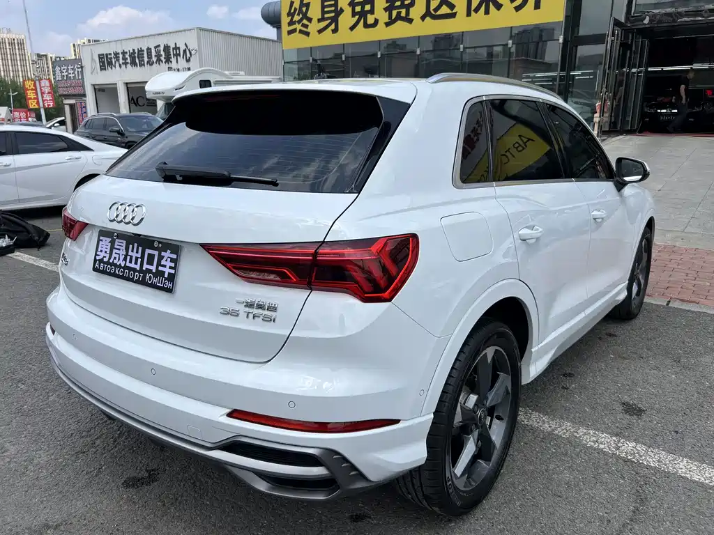 Audi Q3 — фото 6