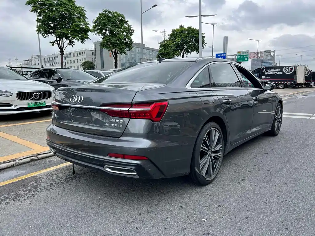 Audi A6L — фото 4