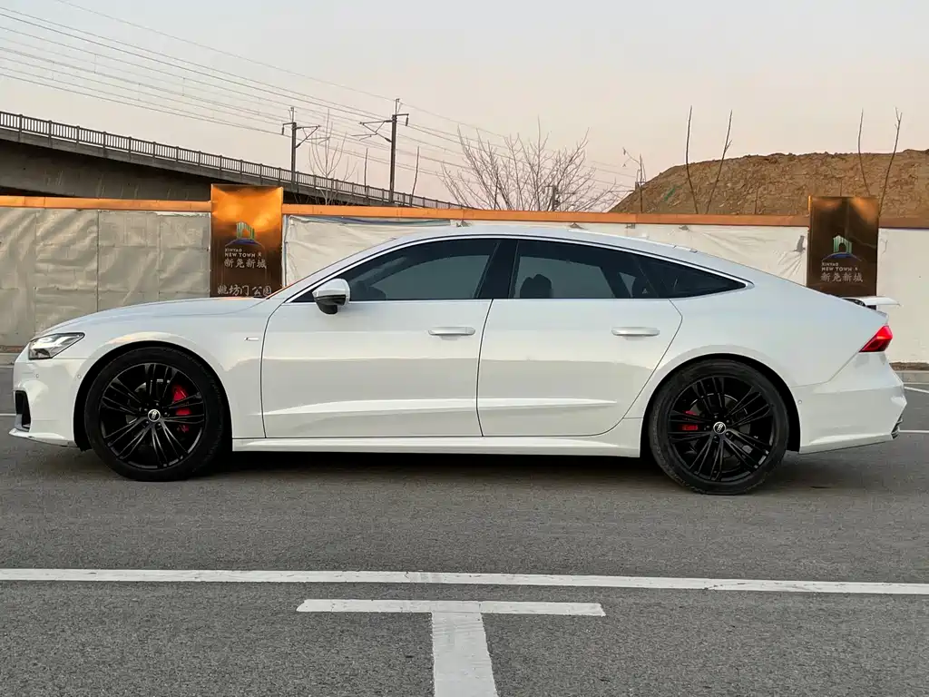 Audi A7 — фото 5