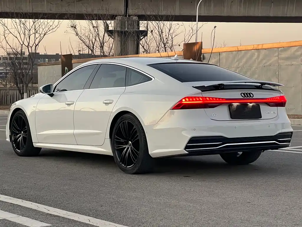 Audi A7 — фото 6