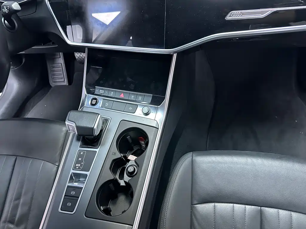 Audi A7 — фото 7