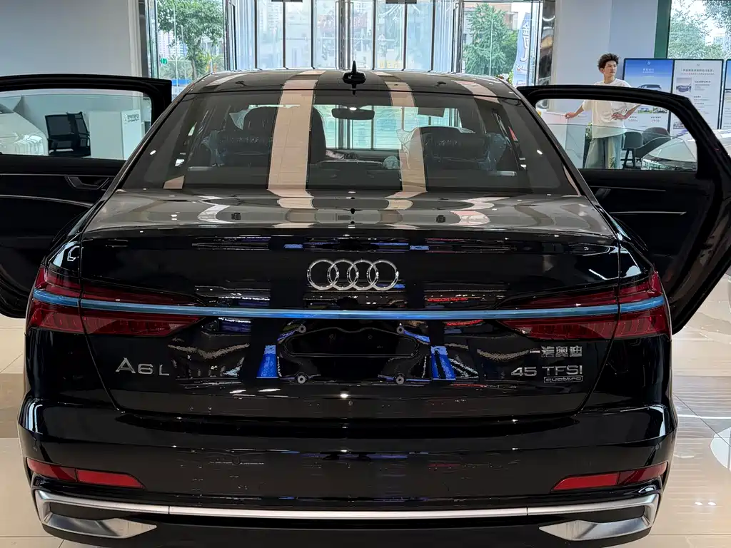 Audi A6L — фото 5