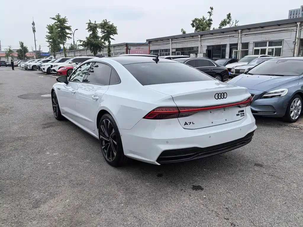 Audi A7L — фото 3