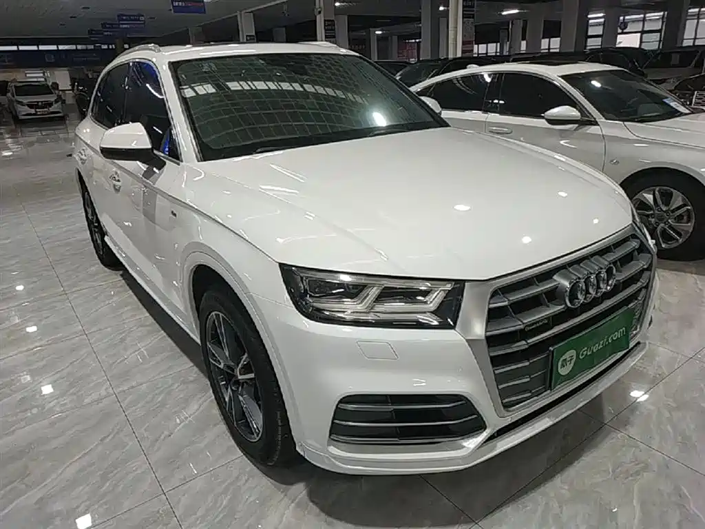 Audi Q5L — фото 4