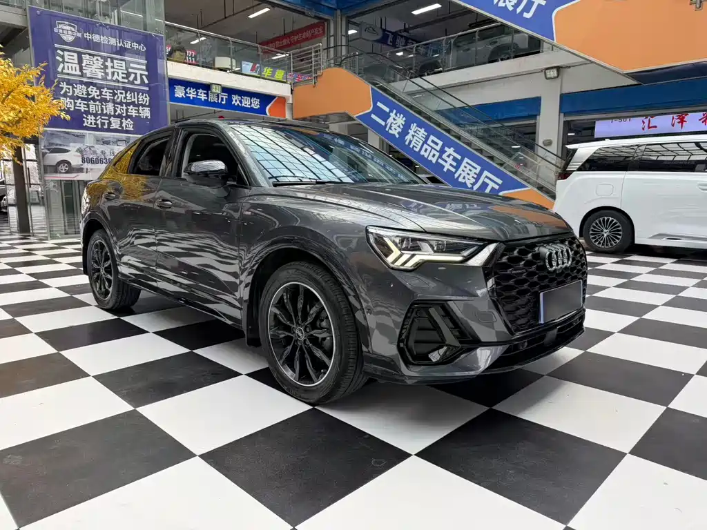 Audi Q3 Sportback — фото 3