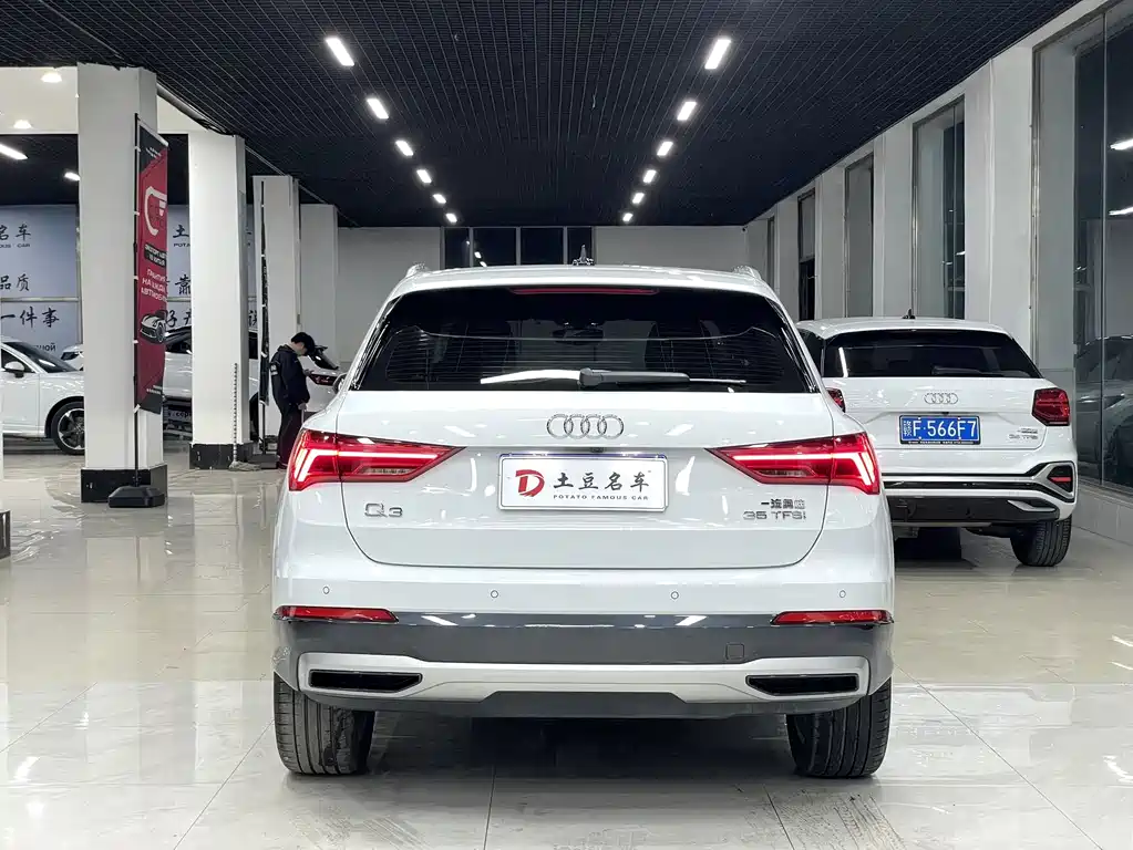 Audi Q3 — фото 5