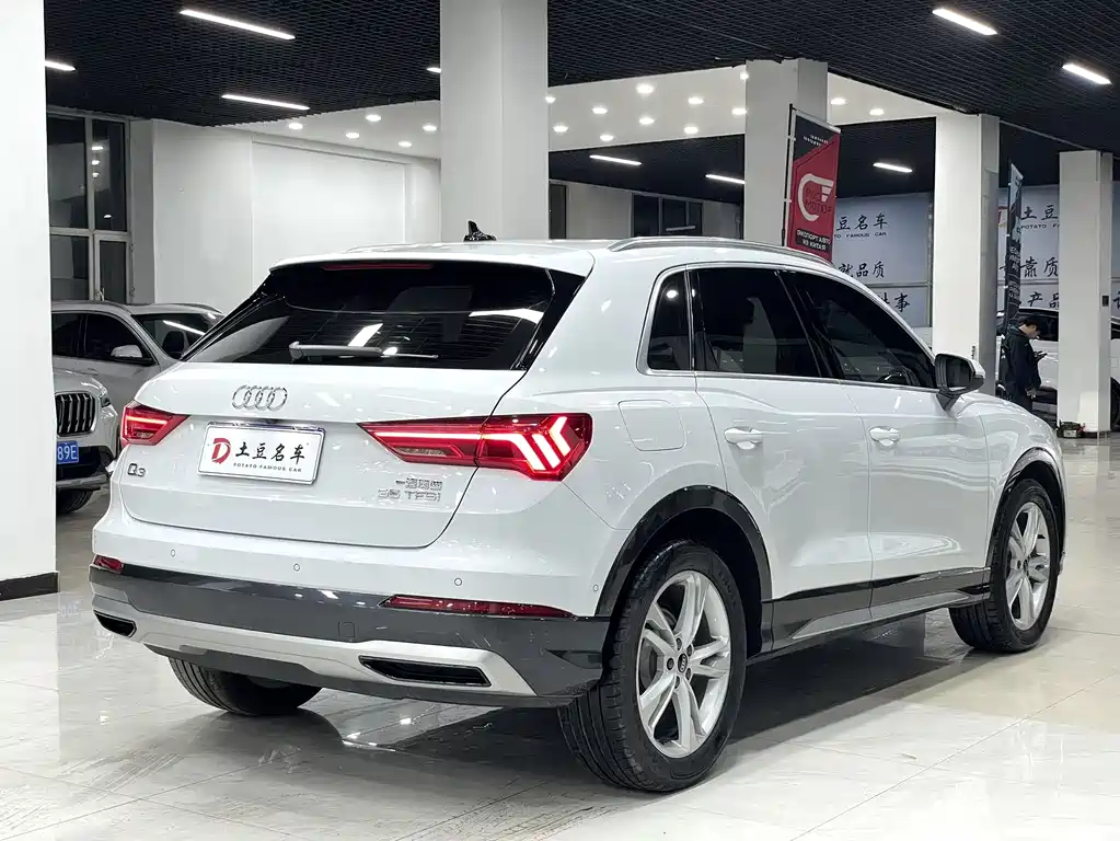 Audi Q3 — фото 6