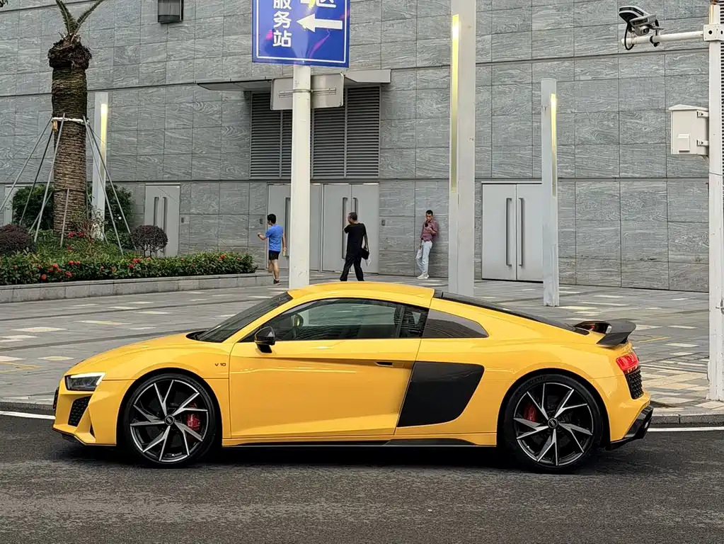 Audi R8 — фото 3