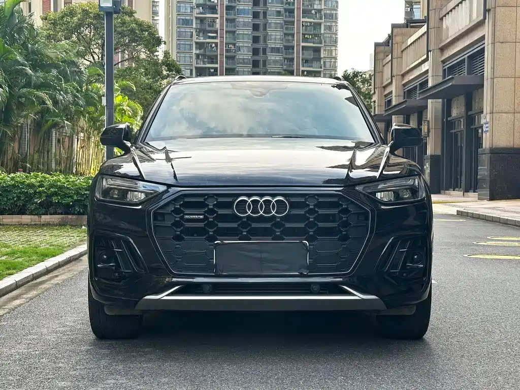 Audi Q5L — фото 3