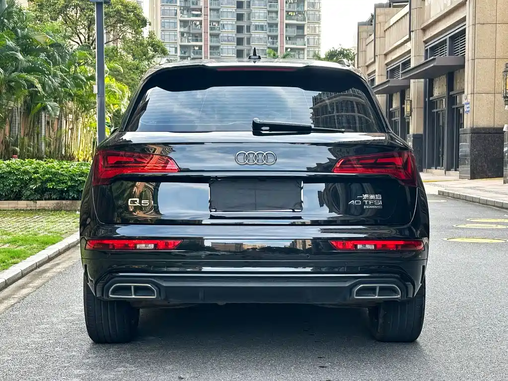 Audi Q5L — фото 4